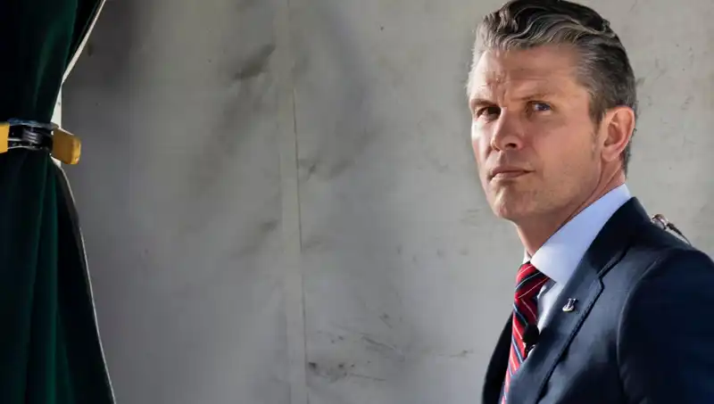 Eski Danışmandan İki Pete'in Hikayesi: Paranoya ve Takıntılar Dolu Bir Dünyaya Göz Atın