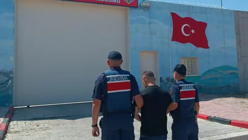 Afyon'da Asayiş Operasyonu: 9 Suçlu Yakalandı, İlgili Yargıya Sevk Edildi