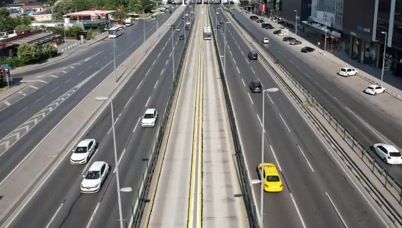 İstanbul Bayramda Boş Yollarla Sakin Bir Atmosfer Sunuyor