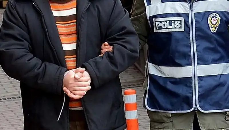 25 Yıl Hapisle Aranan Suçlu Lüks Villasında Ele Geçirildi
