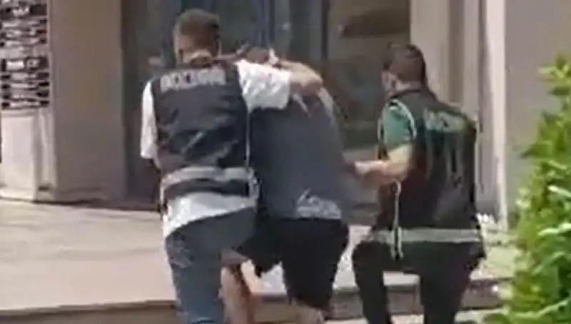 Sahte Para ile Alışveriş Yapan Turisti Sınır Dışı Etme Kararı
