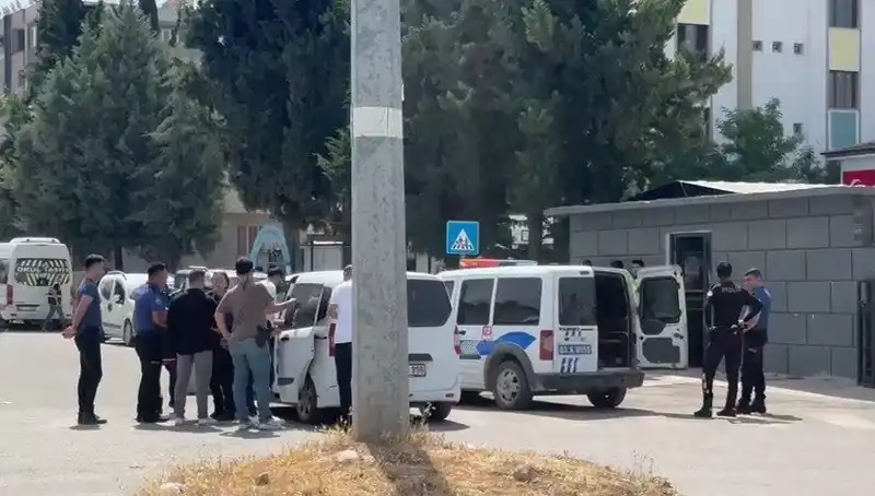 Adliye Önünde Aileler Arasında Büyüyen Kavga: 5 Yaralı, 7 Gözaltı
