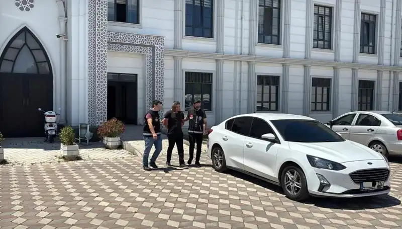 Kocaeli'de Şok Cinayet: Katil Zanlısı Hızla Yakalandı ve Tutuklandı!