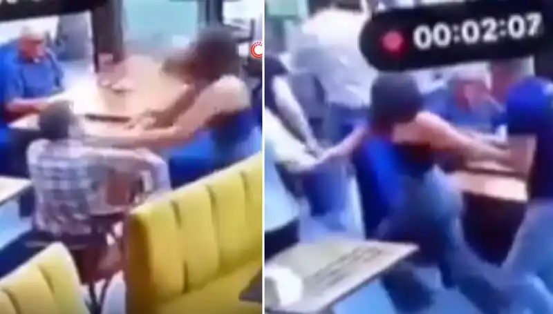 Restaurantta Garsona Tokat Atan Müşteriye Anında Tekme Tokat Cevap!