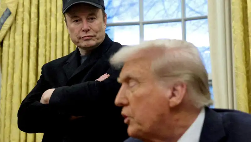 Elon Musk, Üst Düzey İsimlerle Birlikte Trump Kabinesinden Ayrıldı