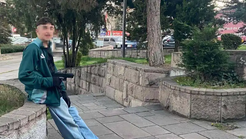 Yol Verme Kavgasında Kan Döküldü: Üç Kardeş ve Babaları Tutuklandı