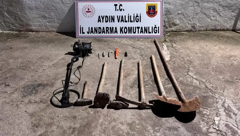 Aydın'da Kaçak Kazı Operasyonu: Tarih Çöplüğünde Suçüstü Yakalandılar