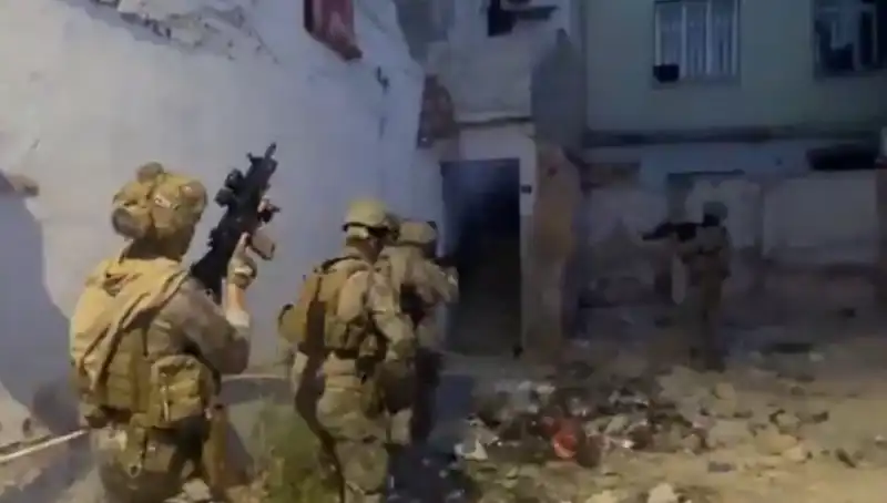 75 İlde Dev Uyuşturucu Operasyonu: 2 Bin 311 Gözaltı!