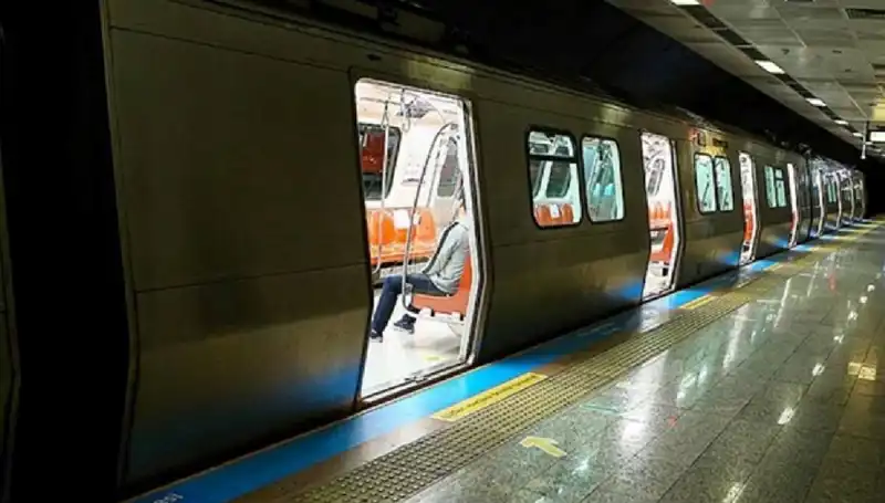 İstanbul'da Metro Durakları Kapatılıyor: Seyahatleri Etkileyecek Önemli Gelişmeler
