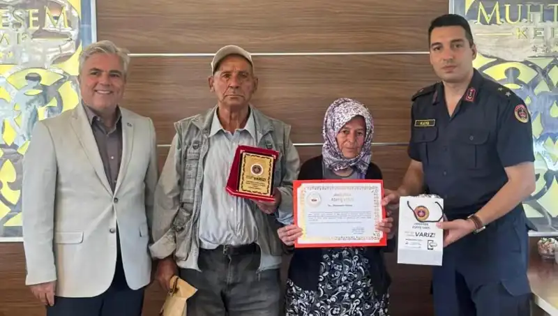 Bir Aile, Tek Varlıkları Olan Evlerini Jandarmaya Bağışladı: Duygular Dolu Bir Hikaye