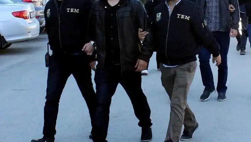 İstanbul'da Terör Operasyonu: 14 Şüpheli Gözaltında, Kent Güvenliği Tehlikede Mi?