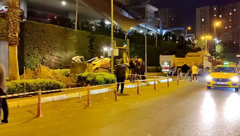 Avm Girişinde Doğalgaz Paniği: Alışveriş Keyfini Tehlikeye Atan Olay