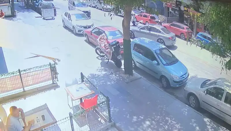 Karşıdan Karşıya Geçerken Hayatını Kaybeden Adamın Korkunç Kazası