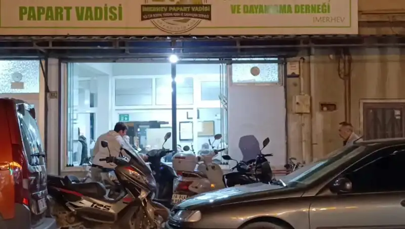 Yerel Lokantada Bıçaklı Kavga: Bir Kişi Çeşitli Yaralarla Hastaneye Kaldırıldı