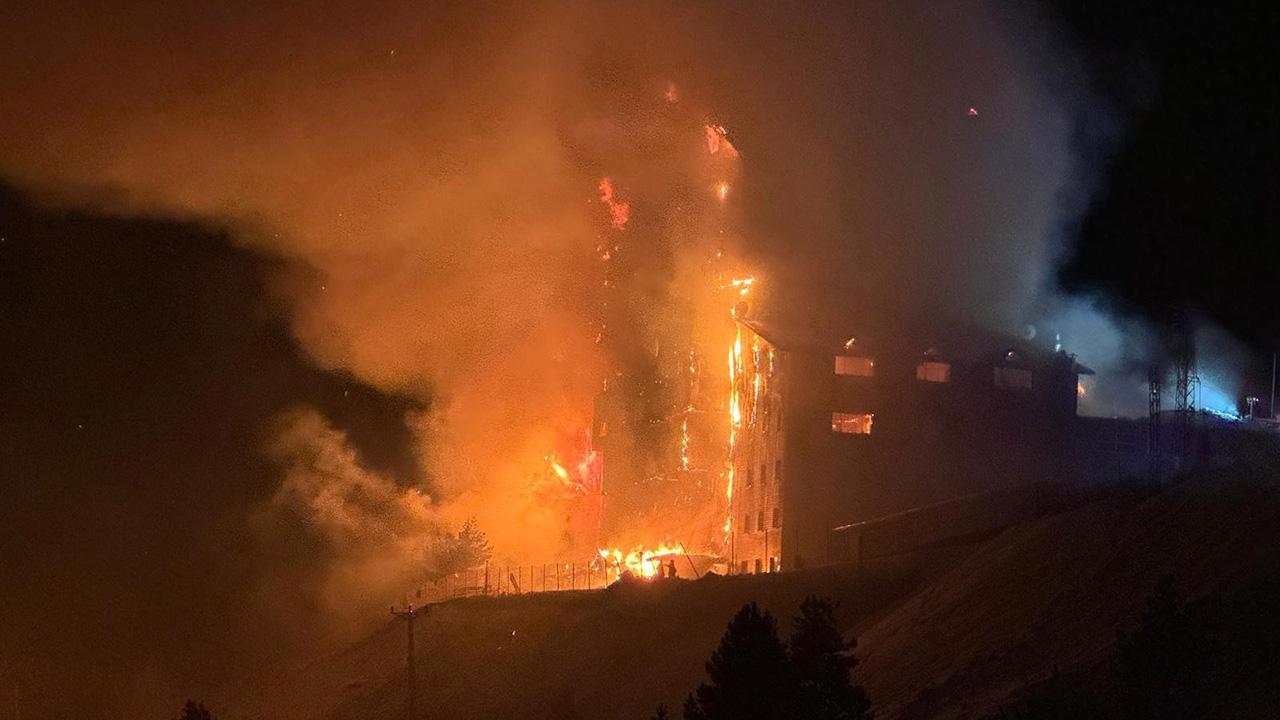 Kartalkaya Kayak Merkezi'nde Otellerde Yangın: 3 Ölü, 21 Yaralı