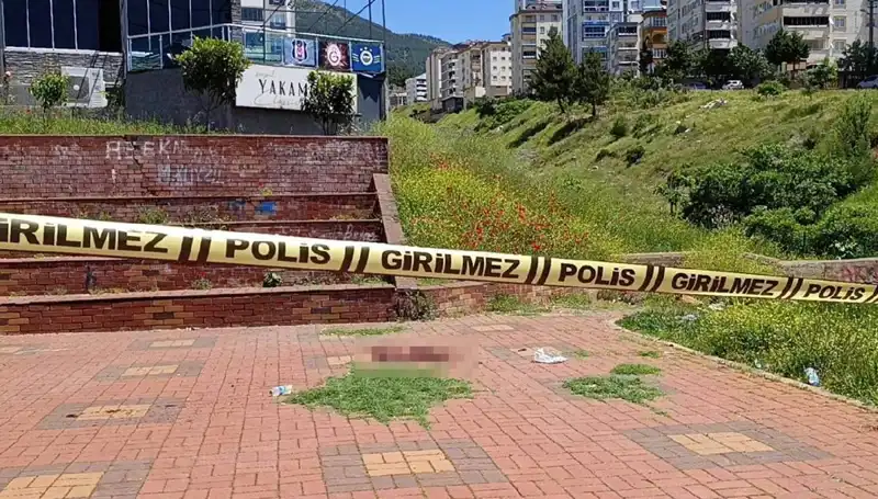 Kahramanmaraş'ta Bıçaklı Kavga: Sokaklar Kan Gözyaşına Daldı