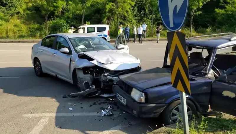 Görele’de Meydana Gelen Feci Kaza: Sürücü Araç Camından Fırladı!