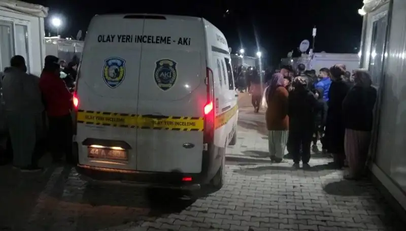 Husumetlilerin Silahlı Kavgasında Kan Aktı: Olayın Detayları Şok Edici