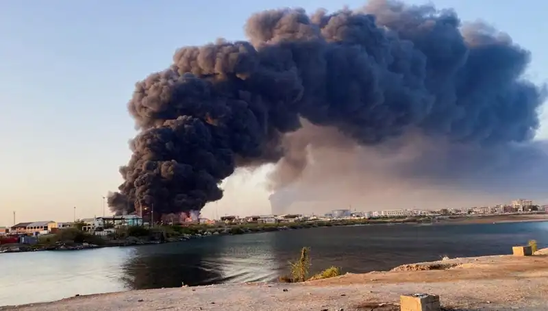 Port Sudan'da Şok Patlamalar: Havalimanı ve Ordu Üssü Hedef Alındı