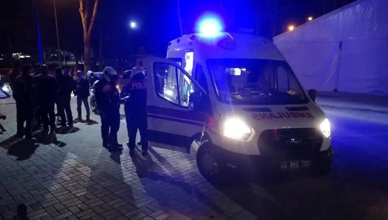 Parkta Silahlı Kavga: İki Grup Arasında Kanlı Çatışma