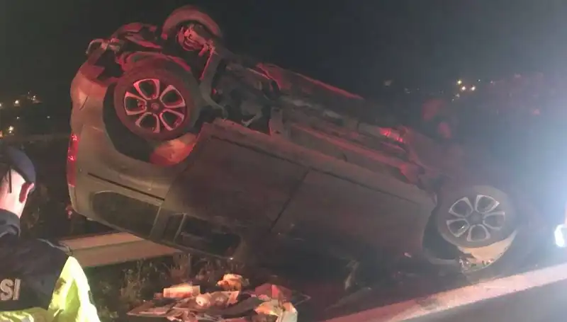 Osmaniye'de Otomobil ve TIR Çarpıştı: Beş Kişi Yaralandı