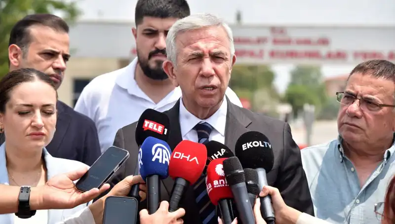 Mansur Yavaş, Muhittin Böcek’i Ziyaret Etti: Şehirler Arası İş Birliği Gelişiyor