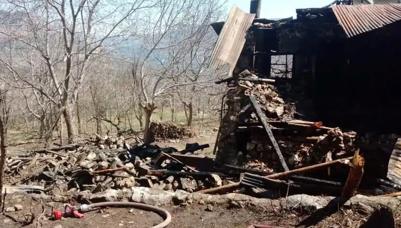 Karaman'da Korkutan Yangın: Bir Kişi Hayatını Kaybetti, Bir Kişi Yaralı