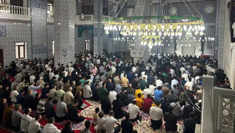Iğdır’da Bayram Neşesi: İlk Bayram Namazı Coşkusu