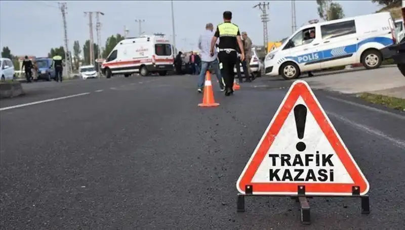 Tekirdağ’da Kontrolden Çıkan Araç Bariyerlere Çarptı: Bir Kişi Hayatını Kaybetti