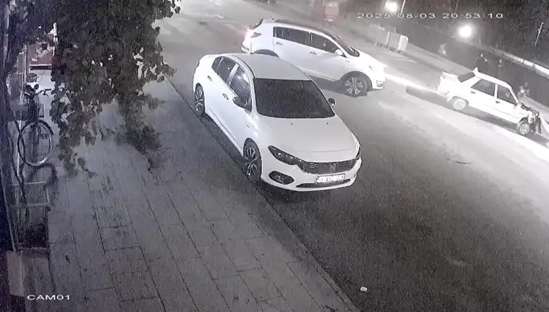 Yaya Geçidi Drama Sahnesi: Yayaya Yol Vermek İsterken Kazaya Sebep Oldu