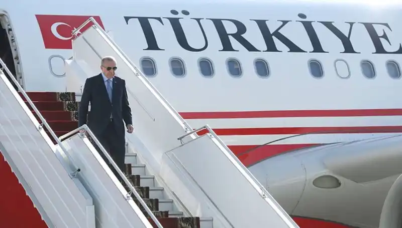 Cumhurbaşkanı Erdoğan, İtalya Gezisi Sonrası Türkiye'ye Döndü: Önemli Temaslar ve Gelişmeler