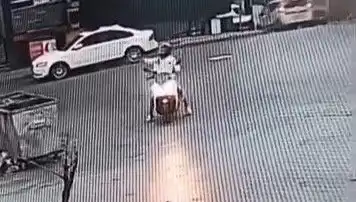 İstanbul'da AVM'ye Silahlı Saldırı: Güvenlik Kameraları Olaya Tanıklık Etti